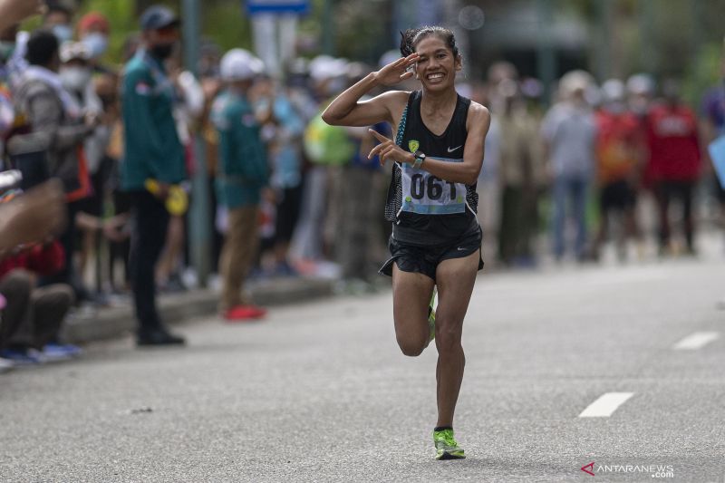 Odekta sabet emas maraton putri