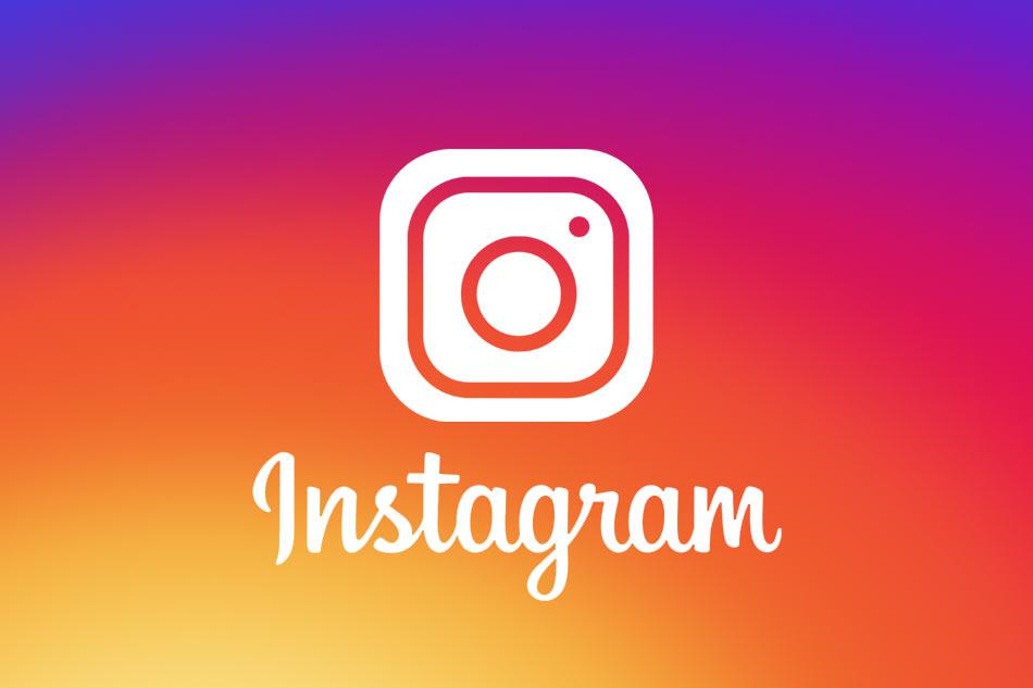 Demi Mendapatkan Banyak Likes Di Instagram, Pengguna Ini Nekat Berfoto Di Danau Beracun