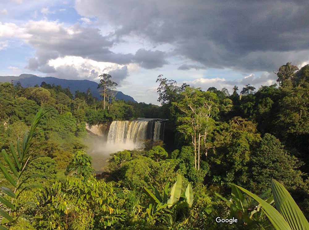 Air Terjun Mananggar - Air Terjun Niagaranya Kalimantan Barat