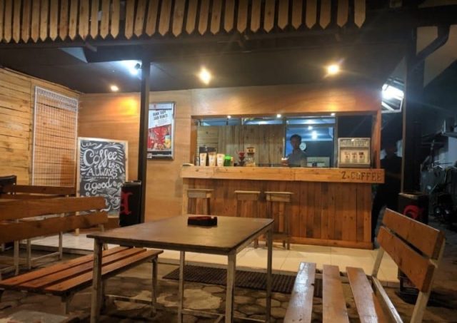 Cafe Probolinggo dengan dekorasi khas dan suasana nyaman