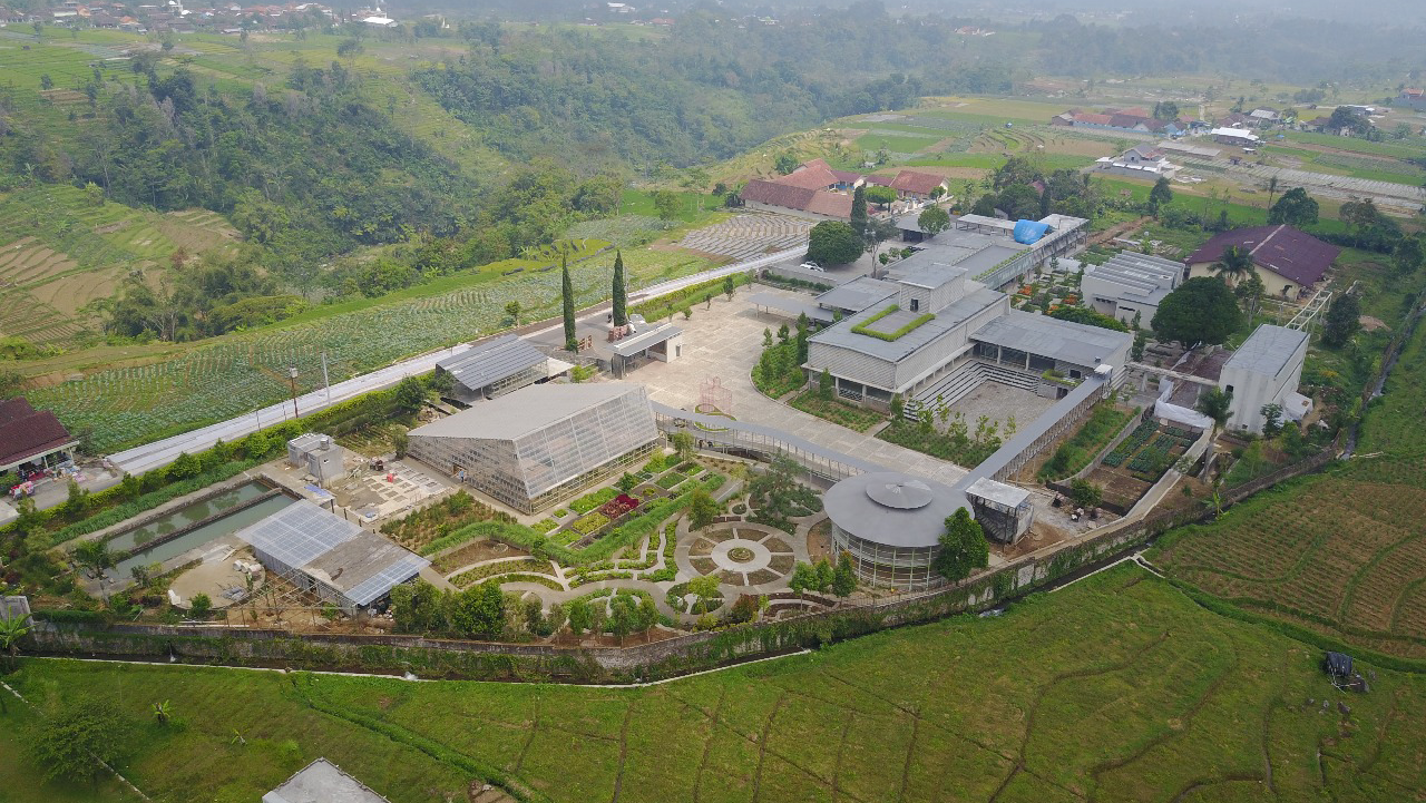 Rumah Atsiri Indonesia, Kompleks Edu - Rekreasi Yang Disulap Dari Pabrik Citronella