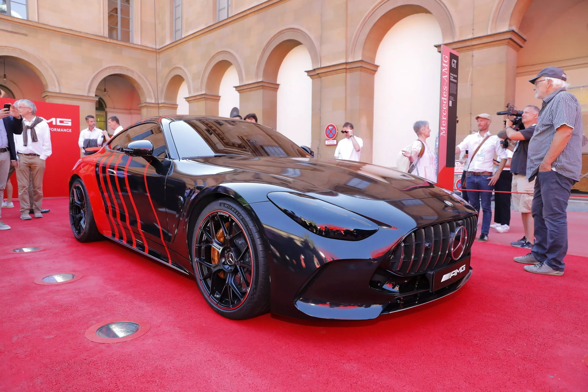 Moto Mobi | Menebak Keperkasaan Mercedes-AMG GT Concept E Performance