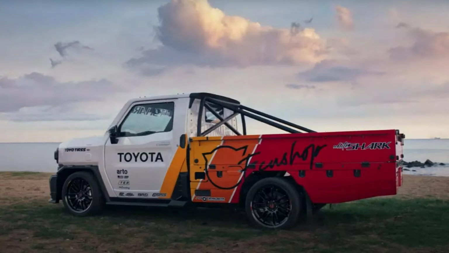 Moto Mobi | Dari Pikap Gaul Sampai Motorhome, Ini Modifikasi Toyota Hilux Champ Buat Inspirasi